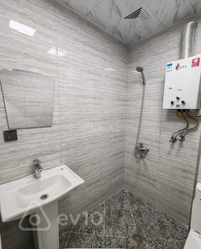 Kirayə verilir 2 otaqlı köhnə tikili 51 m²