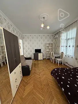 Kirayə verilir 1 otaqlı köhnə tikili 38 m²
