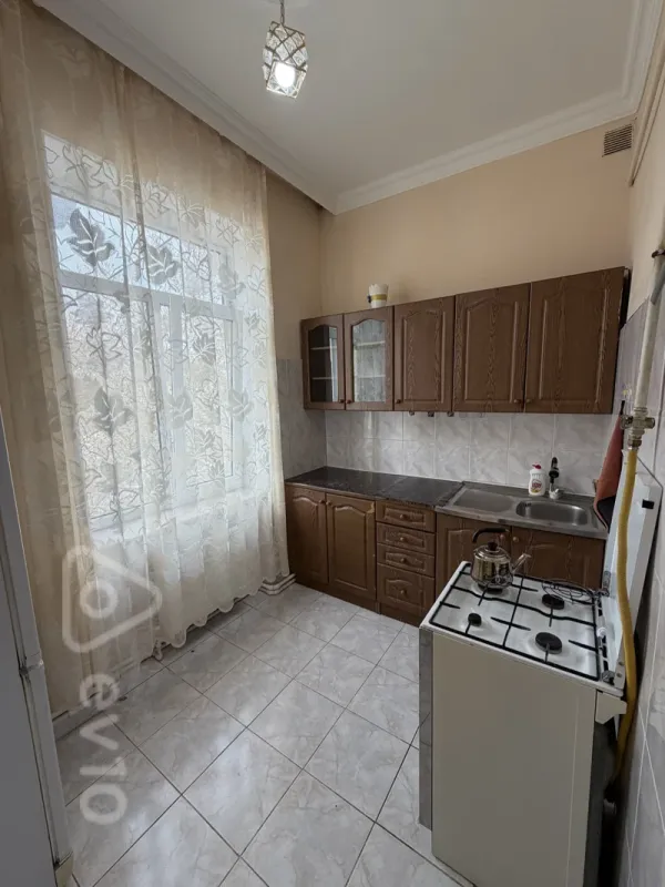 Kirayə verilir 1 otaqlı köhnə tikili 38 m²