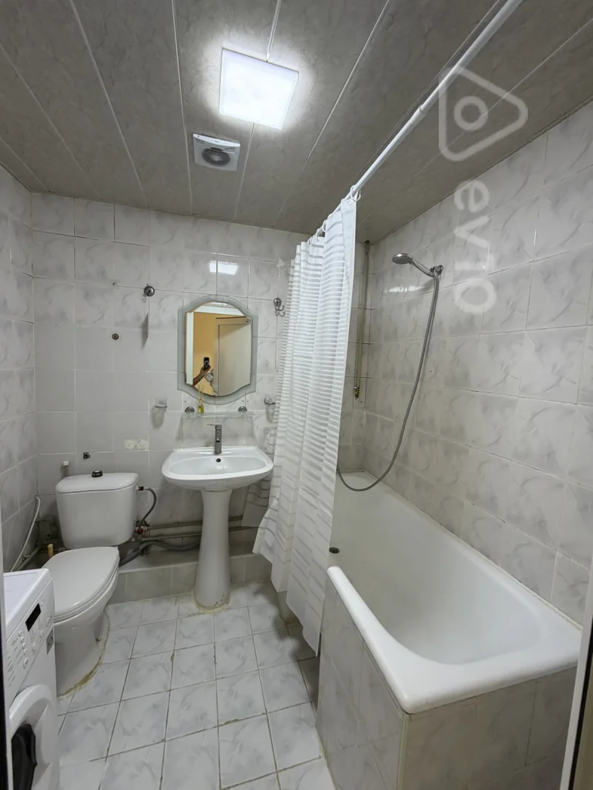 Kirayə verilir 1 otaqlı köhnə tikili 38 m²