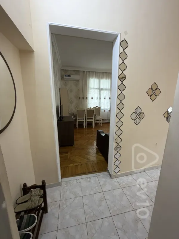 Kirayə verilir 1 otaqlı köhnə tikili 38 m²
