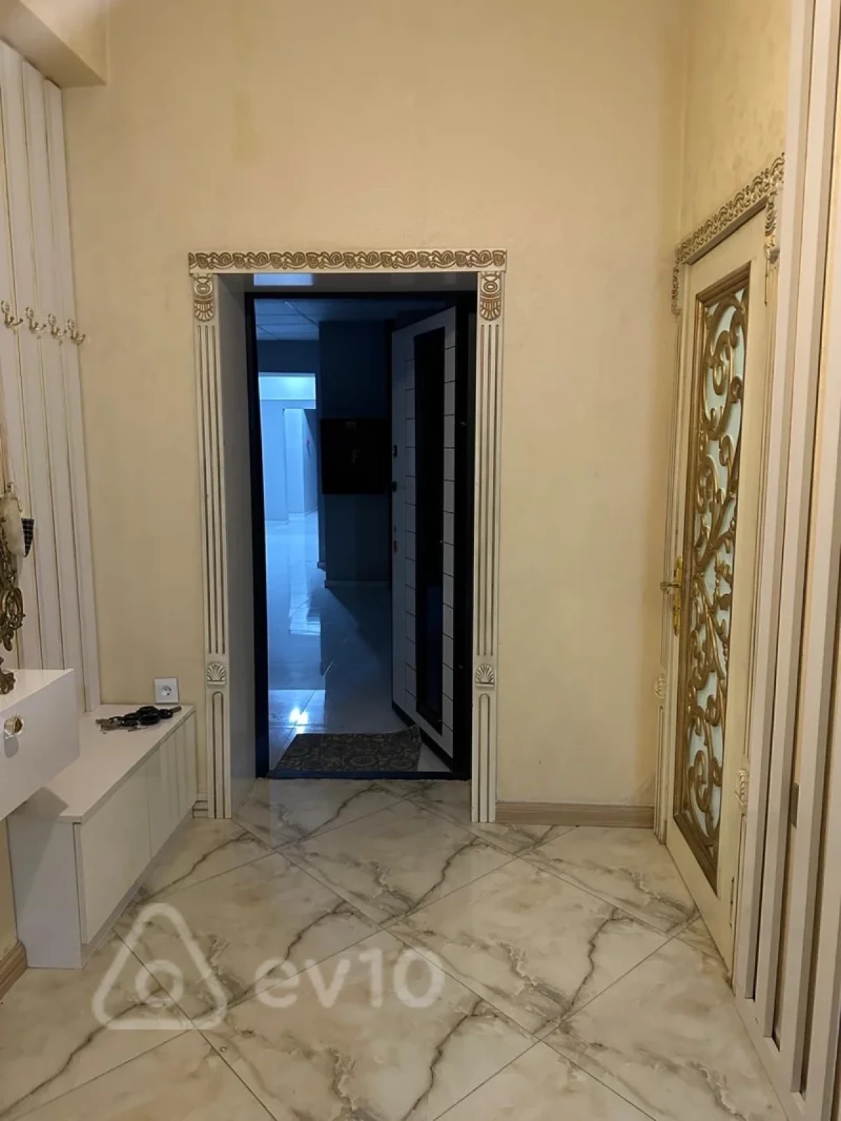 Kirayə verilir 3 otaqlı yeni tikili 110 m²