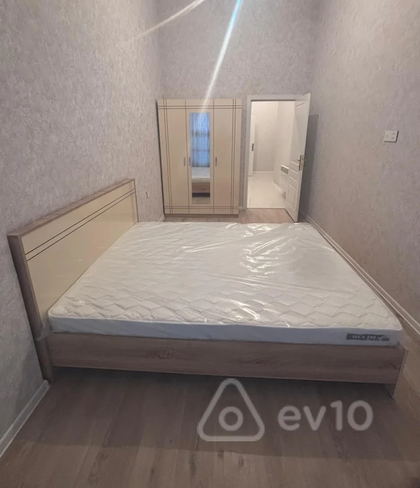 Kirayə verilir 2 otaqlı yeni tikili 92 m²