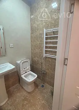 Kirayə verilir 2 otaqlı yeni tikili 92 m²