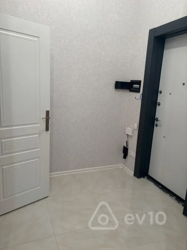 Kirayə verilir 2 otaqlı yeni tikili 92 m²