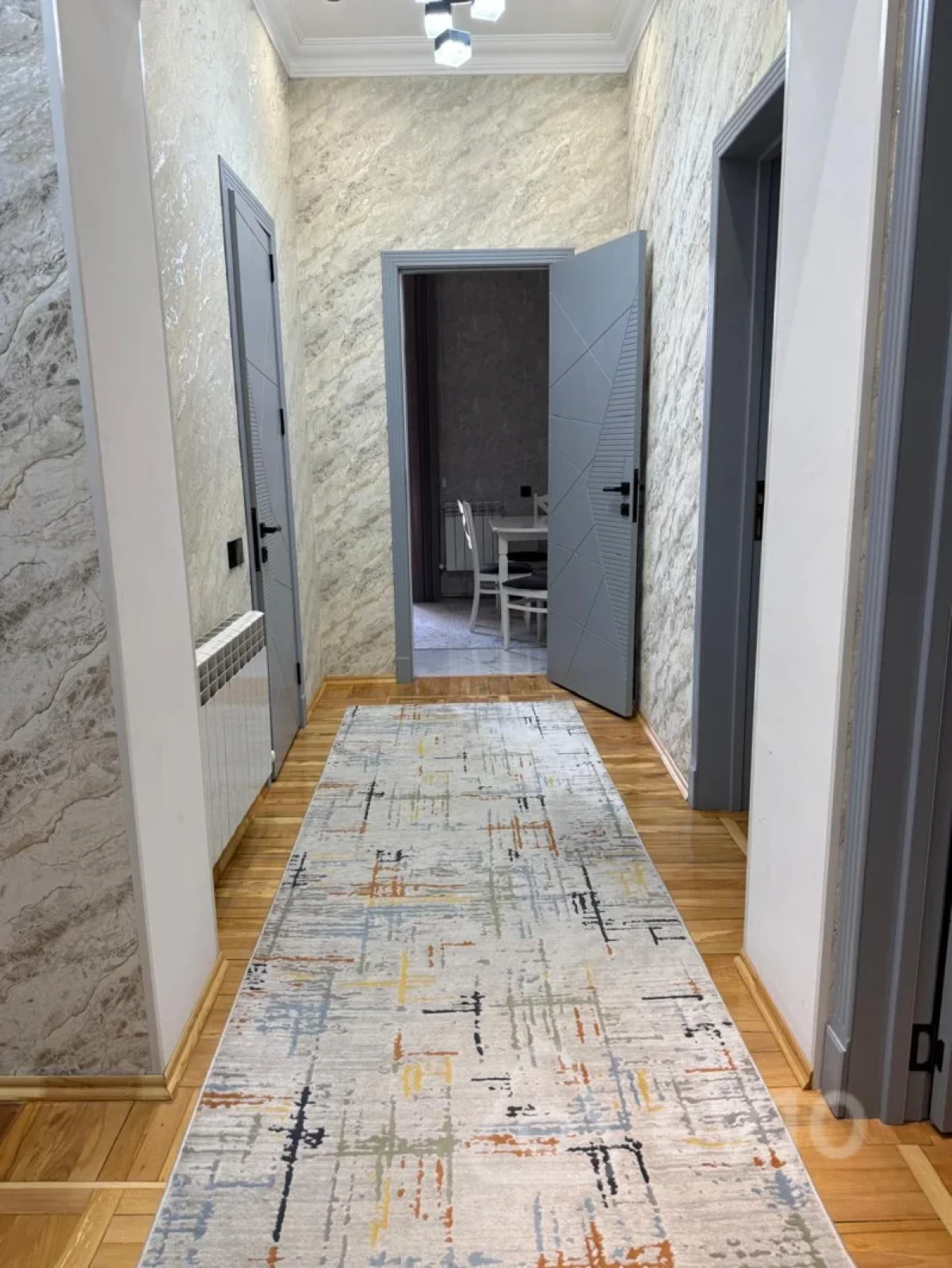 Kirayə verilir 3 otaqlı köhnə tikili 98 m²