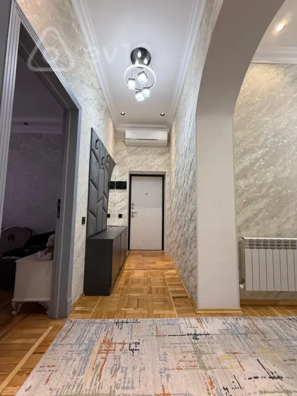 Kirayə verilir 3 otaqlı köhnə tikili 98 m²