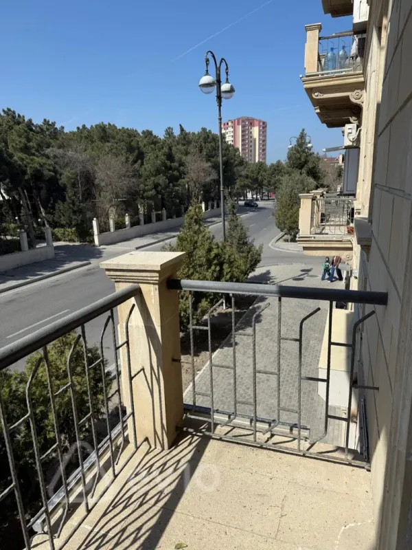 Kirayə verilir 3 otaqlı köhnə tikili 98 m²