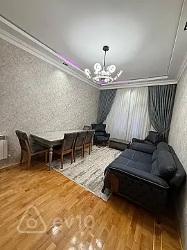 Kirayə verilir 3 otaqlı köhnə tikili 98 m²