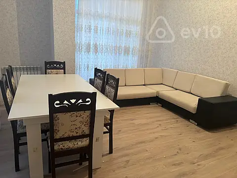 Kirayə verilir 3 otaqlı köhnə tikili 98 m²