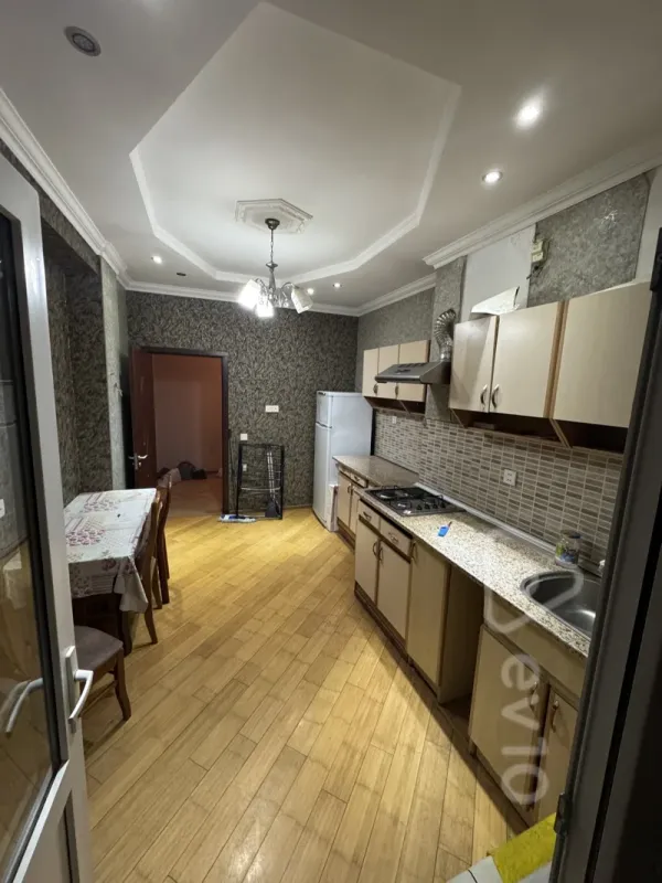 Kirayə verilir 2 otaqlı yeni tikili 80 m²