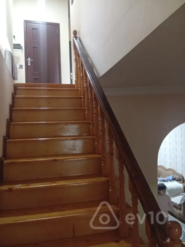 Kirayə verilir 4 otaqlı həyət evi 95 m²