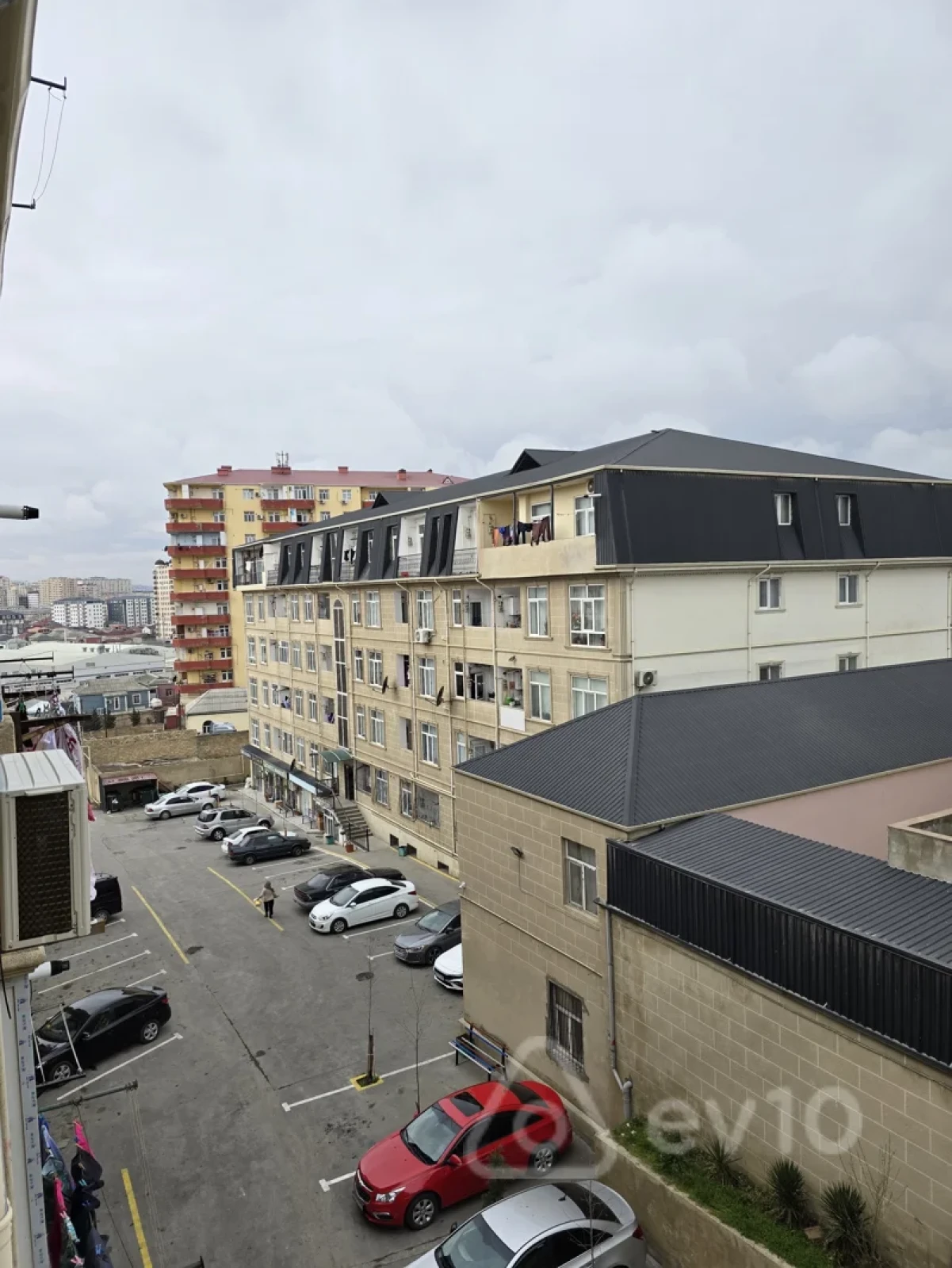 Satılır 2 otaqlı köhnə tikili 36 m²