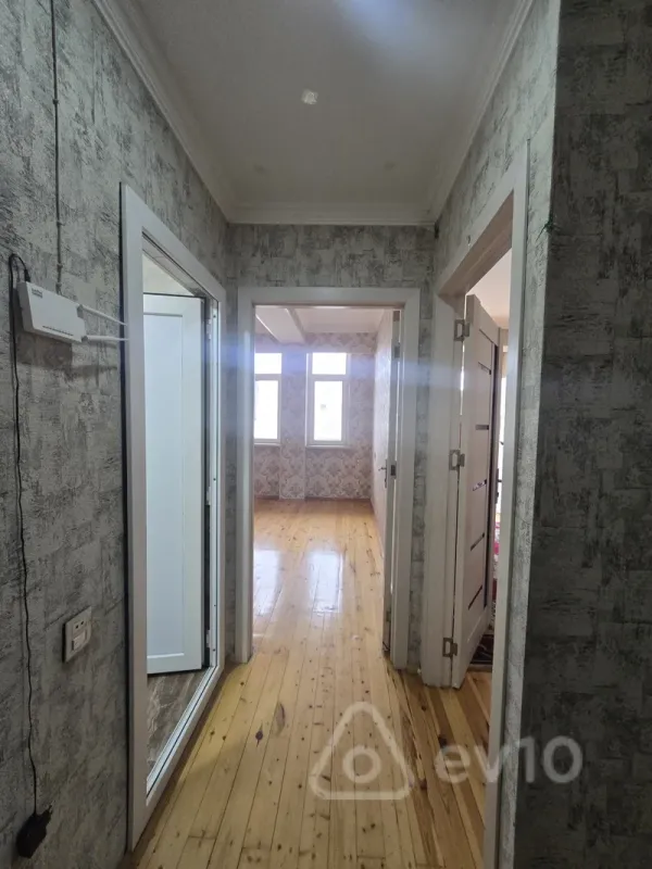 Satılır 2 otaqlı köhnə tikili 36 m²