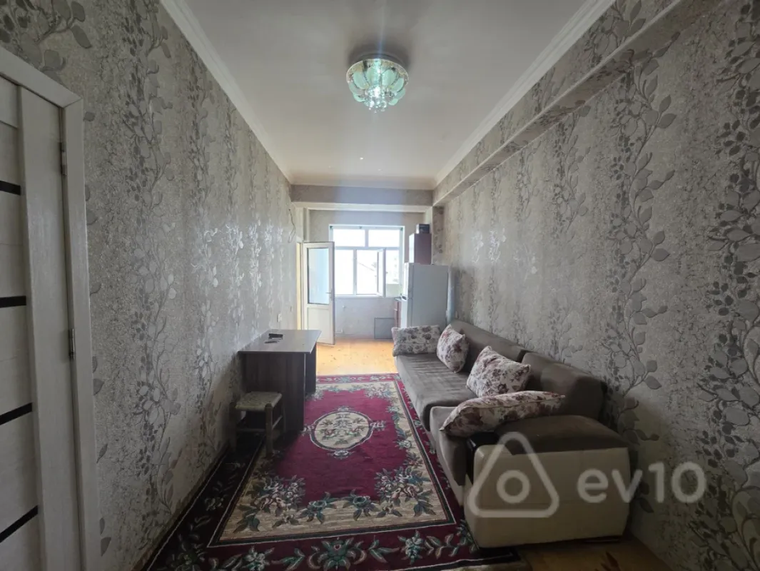 Satılır 2 otaqlı köhnə tikili 36 m²