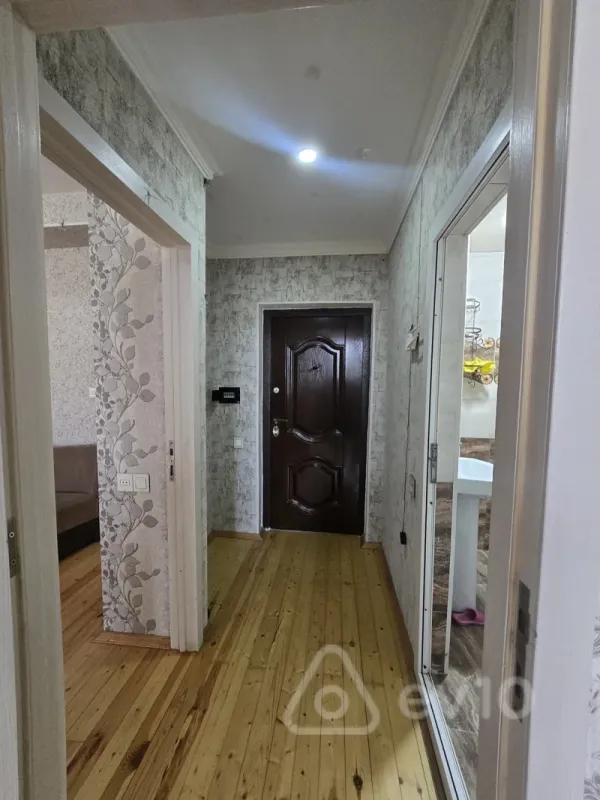Satılır 2 otaqlı köhnə tikili 36 m²