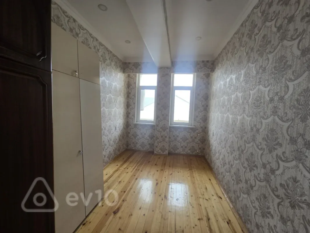 Satılır 2 otaqlı köhnə tikili 36 m²