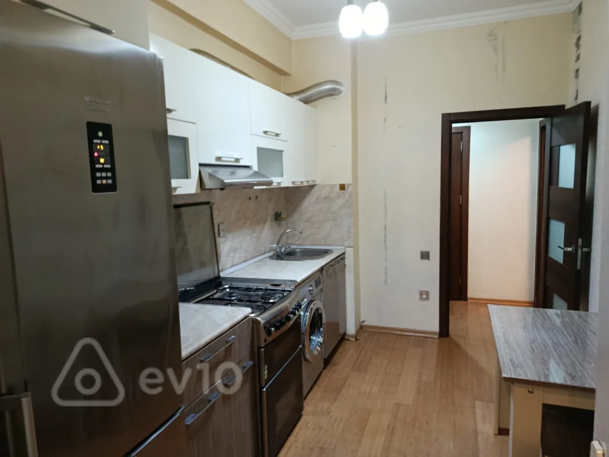 Kirayə verilir 2 otaqlı yeni tikili 60 m²