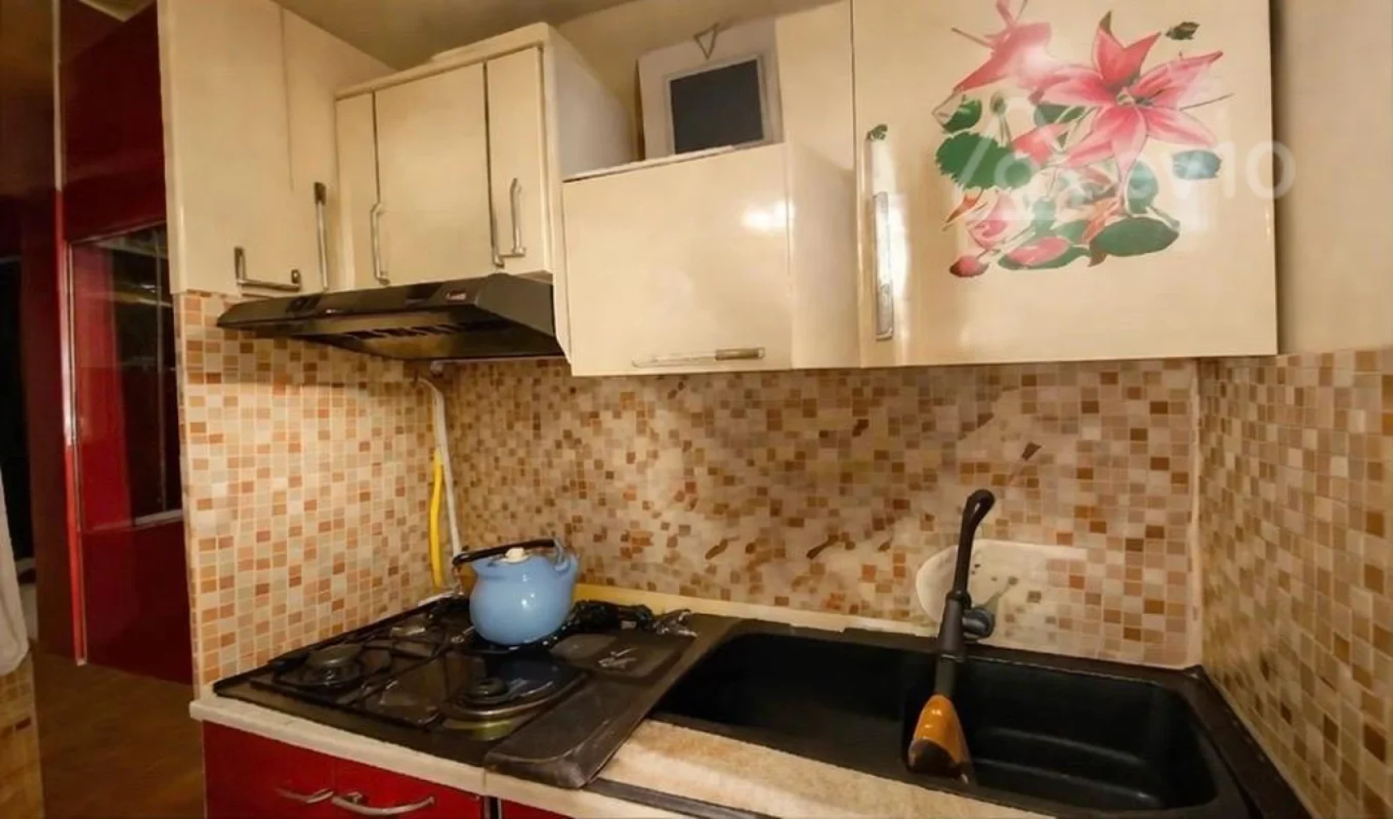 Satılır 2 otaqlı köhnə tikili 40 m²