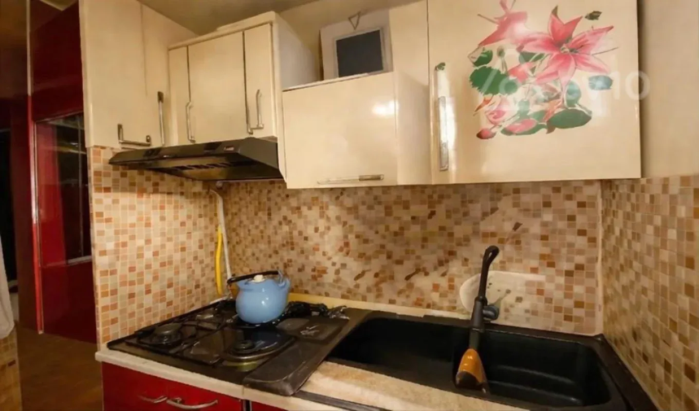 Satılır 2 otaqlı köhnə tikili 40 m²