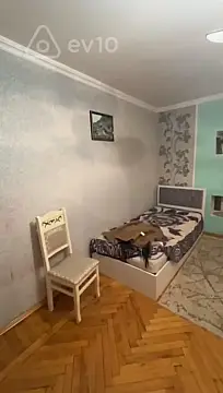 Satılır 2 otaqlı köhnə tikili 40 m²