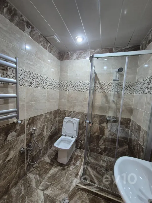Kirayə verilir 2 otaqlı yeni tikili 45 m²