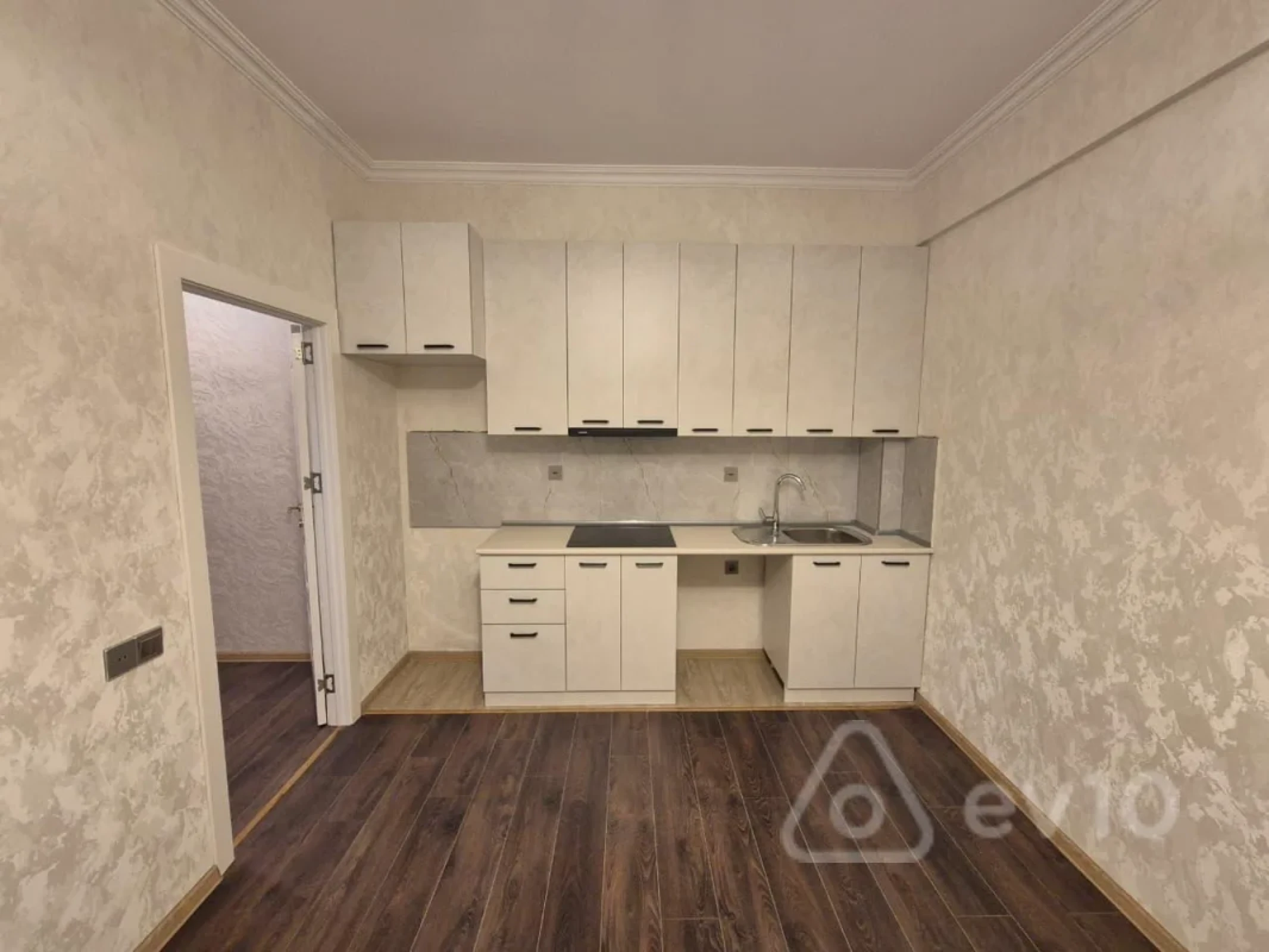 Kirayə verilir 2 otaqlı yeni tikili 45 m²