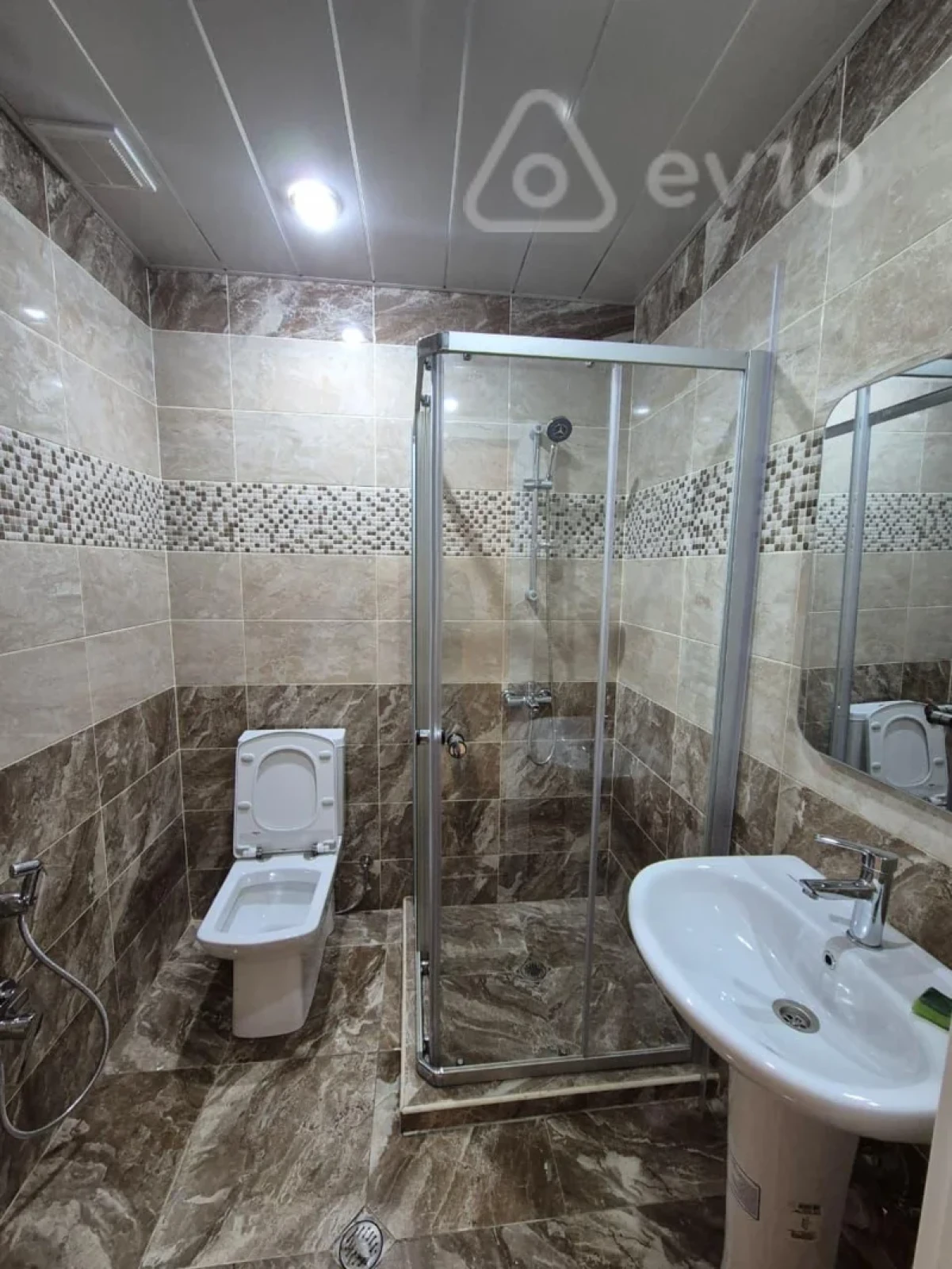 Kirayə verilir 2 otaqlı yeni tikili 45 m²