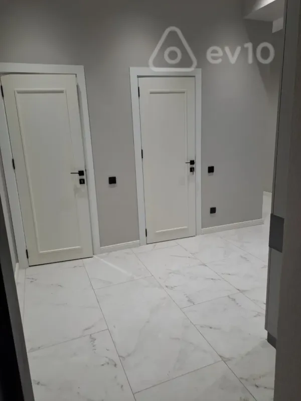 Kirayə verilir 2 otaqlı yeni tikili 111 m²
