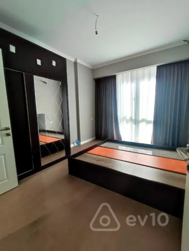 Kirayə verilir 3 otaqlı yeni tikili 90 m²