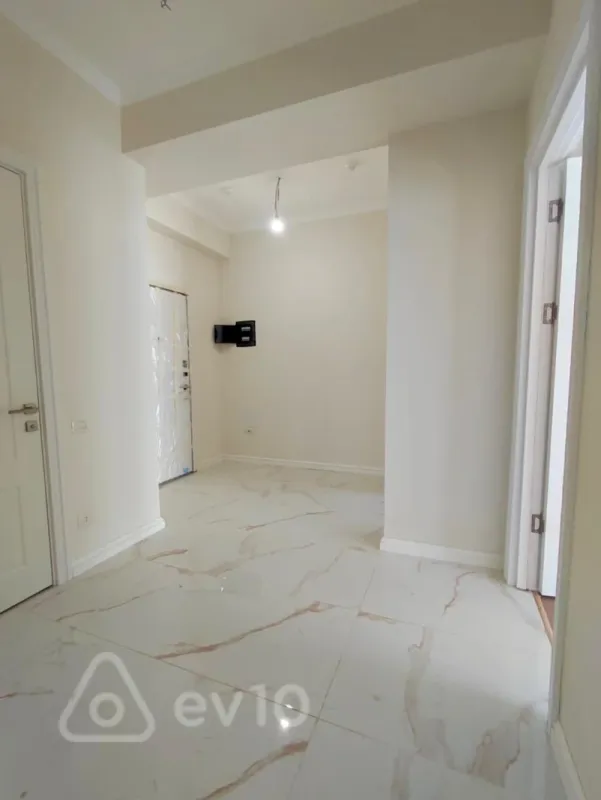 Kirayə verilir 3 otaqlı yeni tikili 90 m²