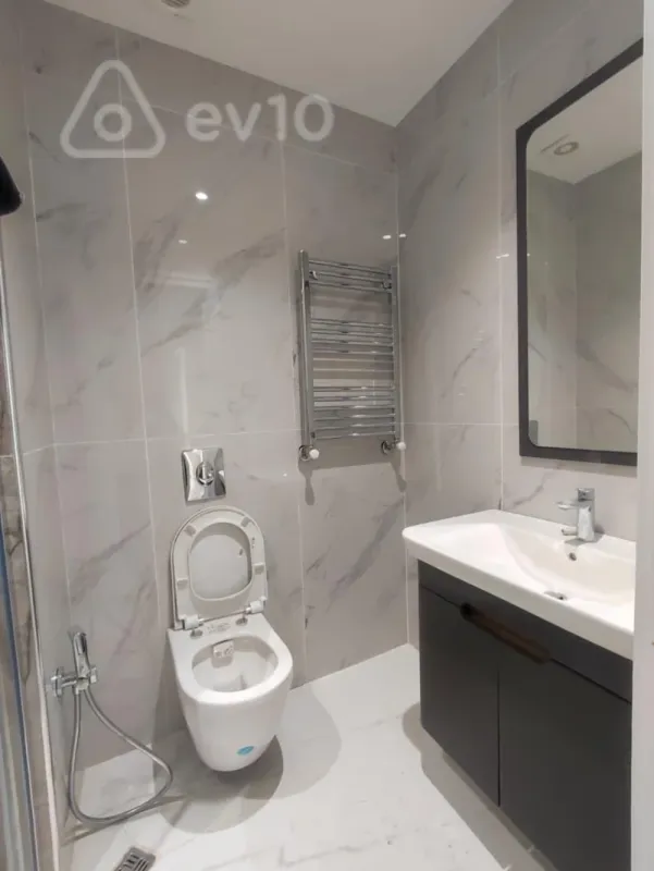 Kirayə verilir 3 otaqlı yeni tikili 90 m²