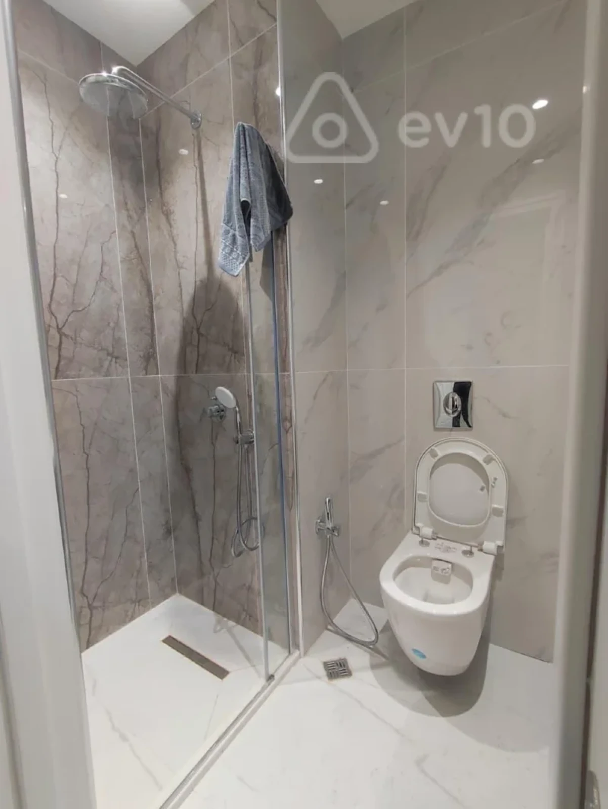 Kirayə verilir 3 otaqlı yeni tikili 90 m²