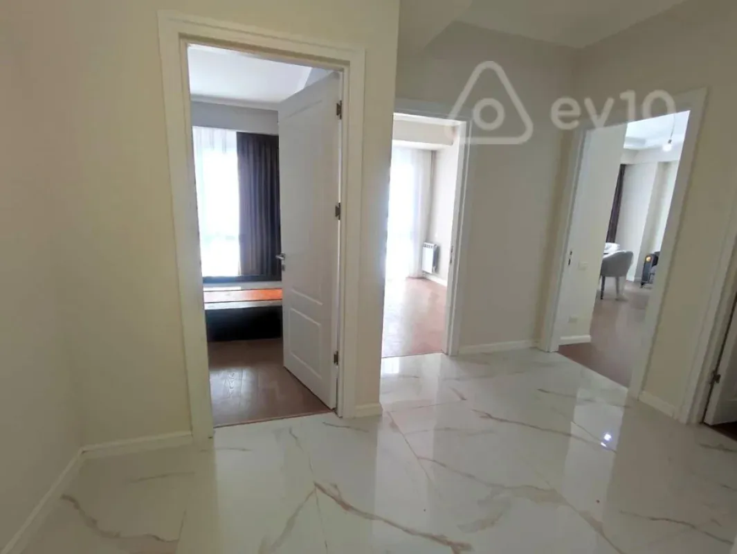 Kirayə verilir 3 otaqlı yeni tikili 90 m²