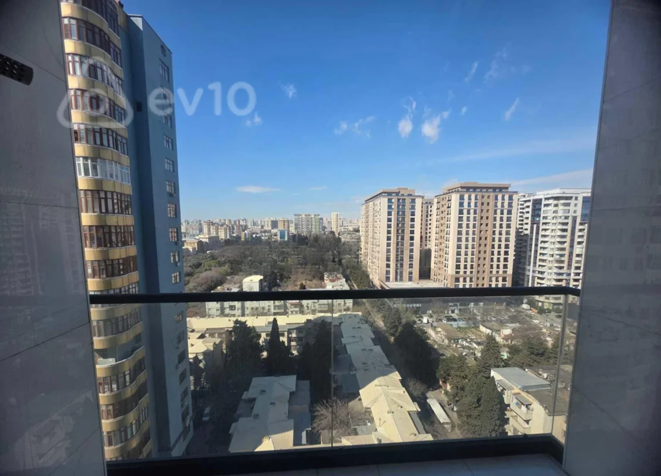 Satılır 2 otaqlı yeni tikili 95 m²