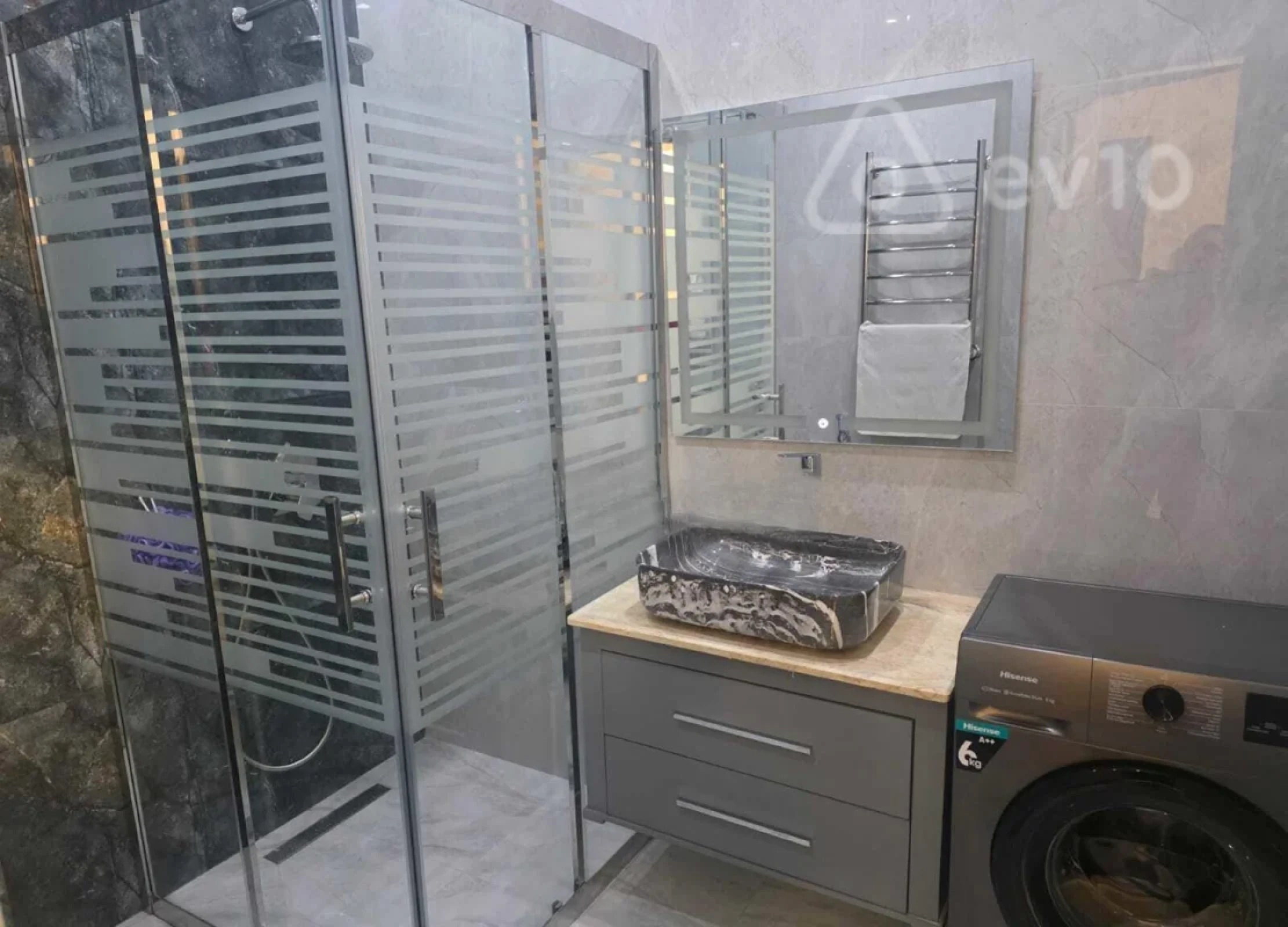 Satılır 2 otaqlı yeni tikili 95 m²