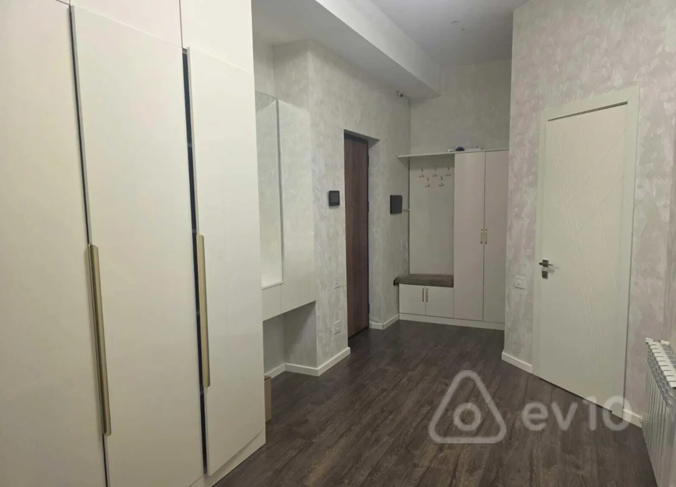 Satılır 2 otaqlı yeni tikili 95 m²