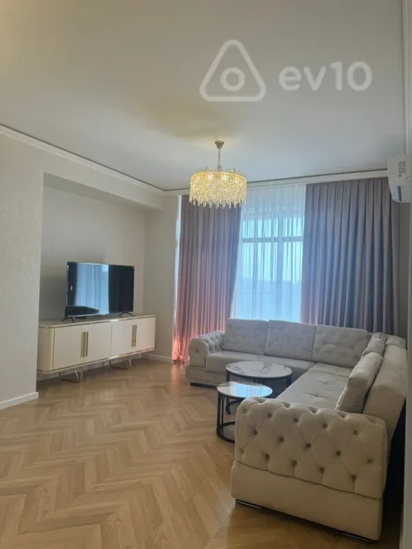 Kirayə verilir 3 otaqlı yeni tikili 148 m²