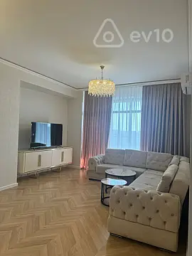 Kirayə verilir 3 otaqlı yeni tikili 148 m²