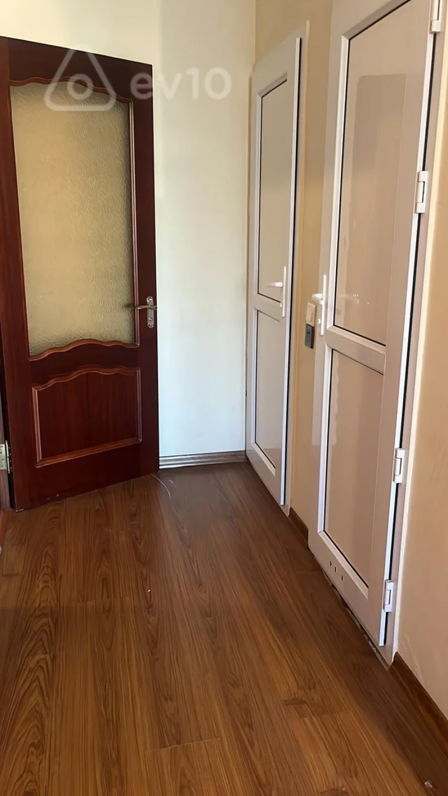 Kirayə verilir 3 otaqlı köhnə tikili 75 m²