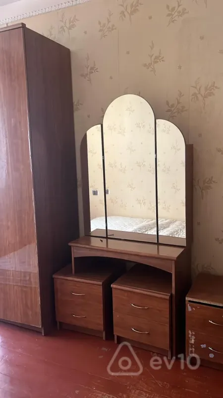 Kirayə verilir 3 otaqlı köhnə tikili 75 m²