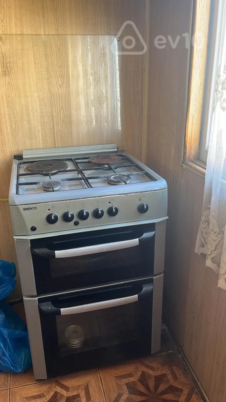 Kirayə verilir 3 otaqlı köhnə tikili 75 m²