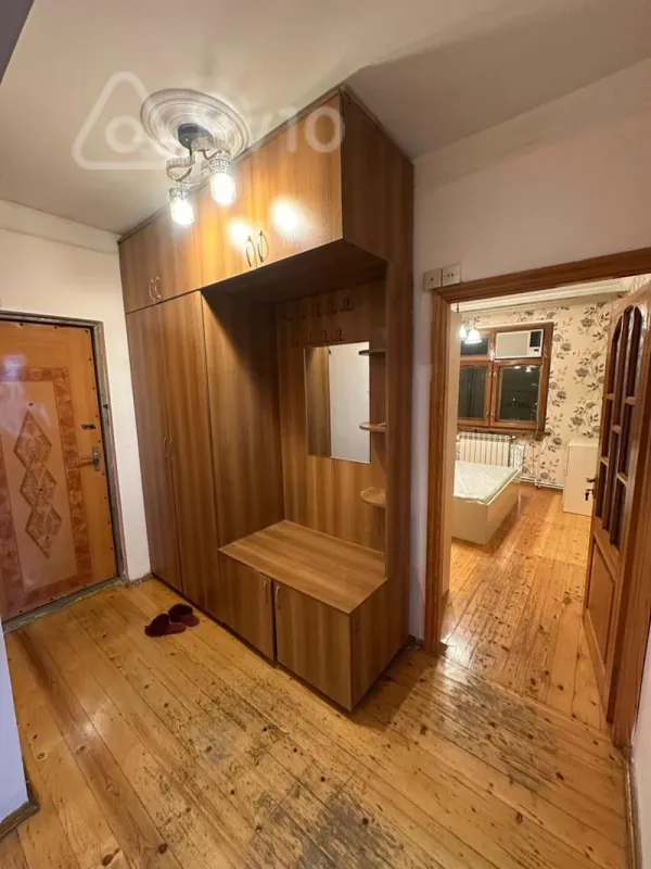 Kirayə verilir 3 otaqlı köhnə tikili 90 m²
