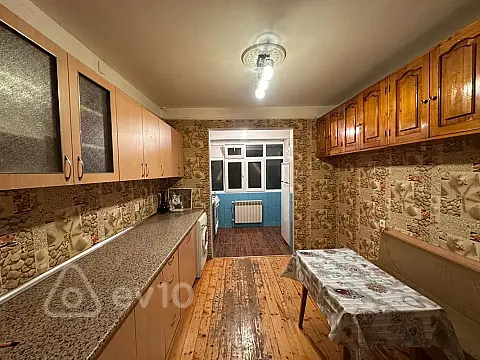 Kirayə verilir 3 otaqlı köhnə tikili 90 m²