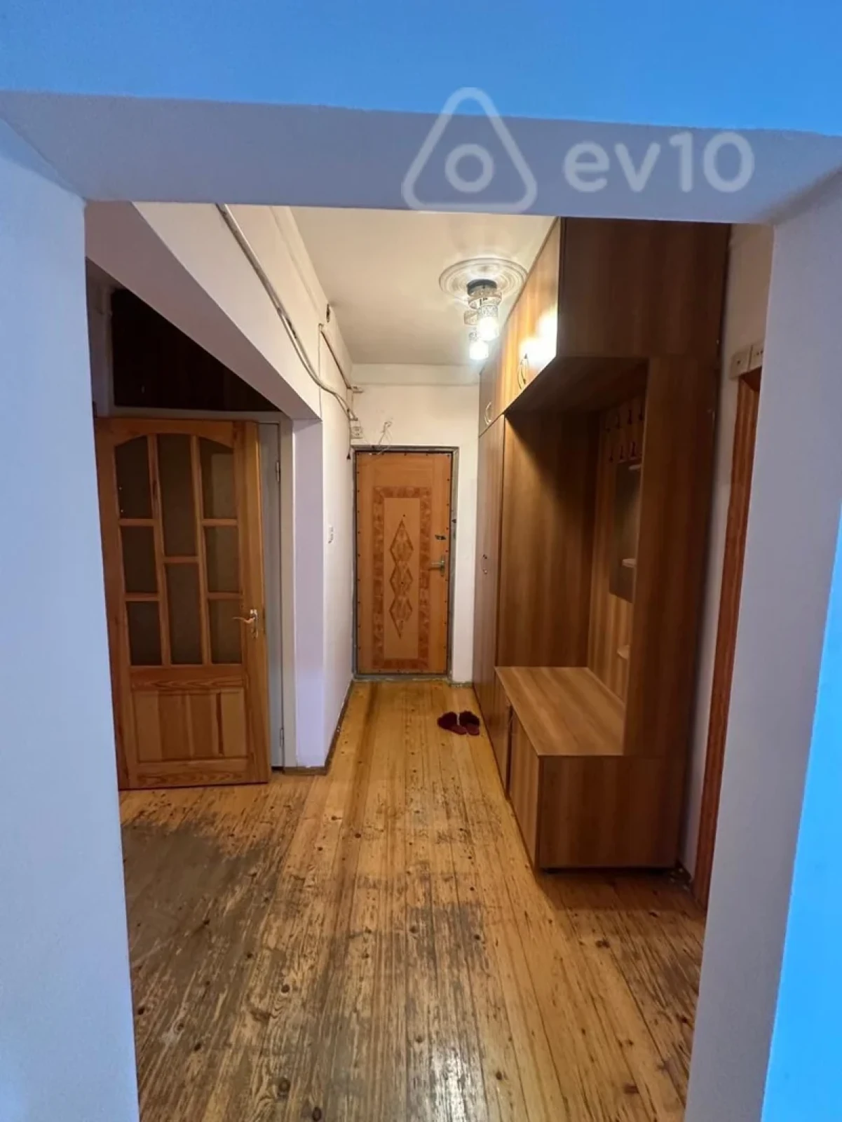 Kirayə verilir 3 otaqlı köhnə tikili 90 m²