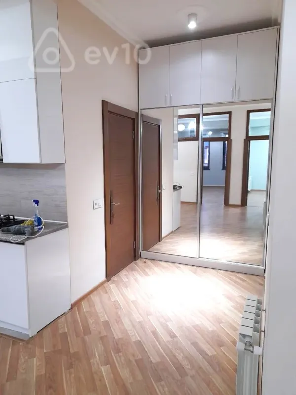 Kirayə verilir 3 otaqlı yeni tikili 75 m²