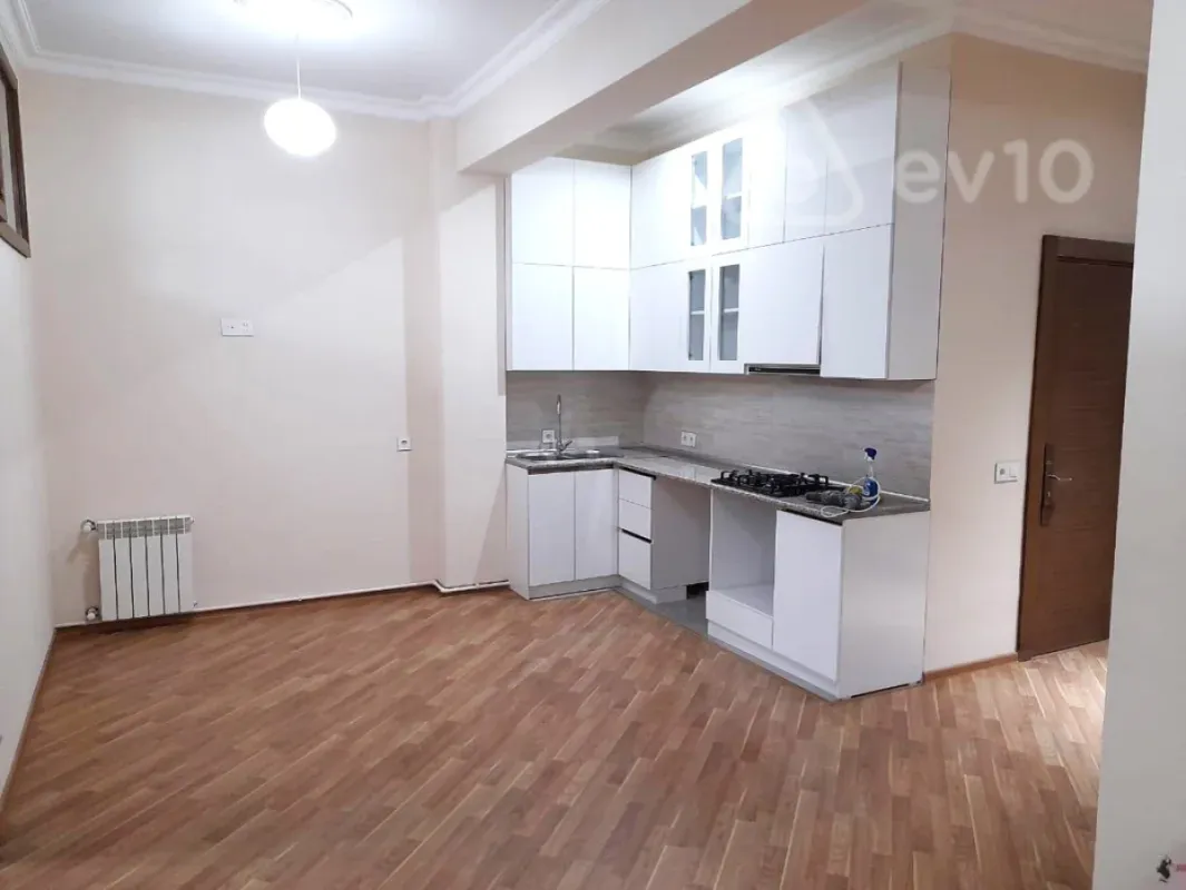 Kirayə verilir 3 otaqlı yeni tikili 75 m²