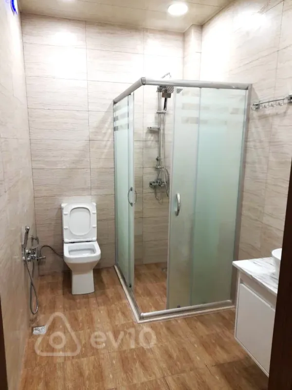 Kirayə verilir 3 otaqlı yeni tikili 75 m²