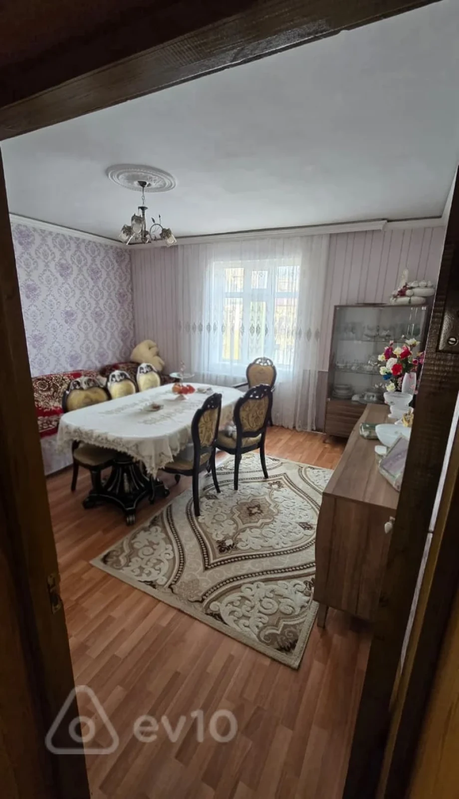 Satılır 10 otaqlı həyət evi 250 m²