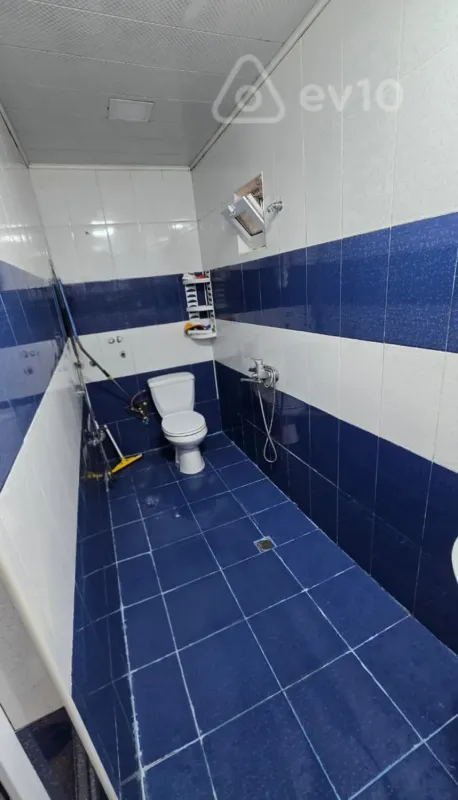 Satılır 10 otaqlı həyət evi 250 m²